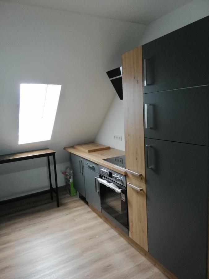 Moeblierte Dachgeschosswohnung In Ruhiger Lage Zu Vermieten Ветцлар Екстер'єр фото